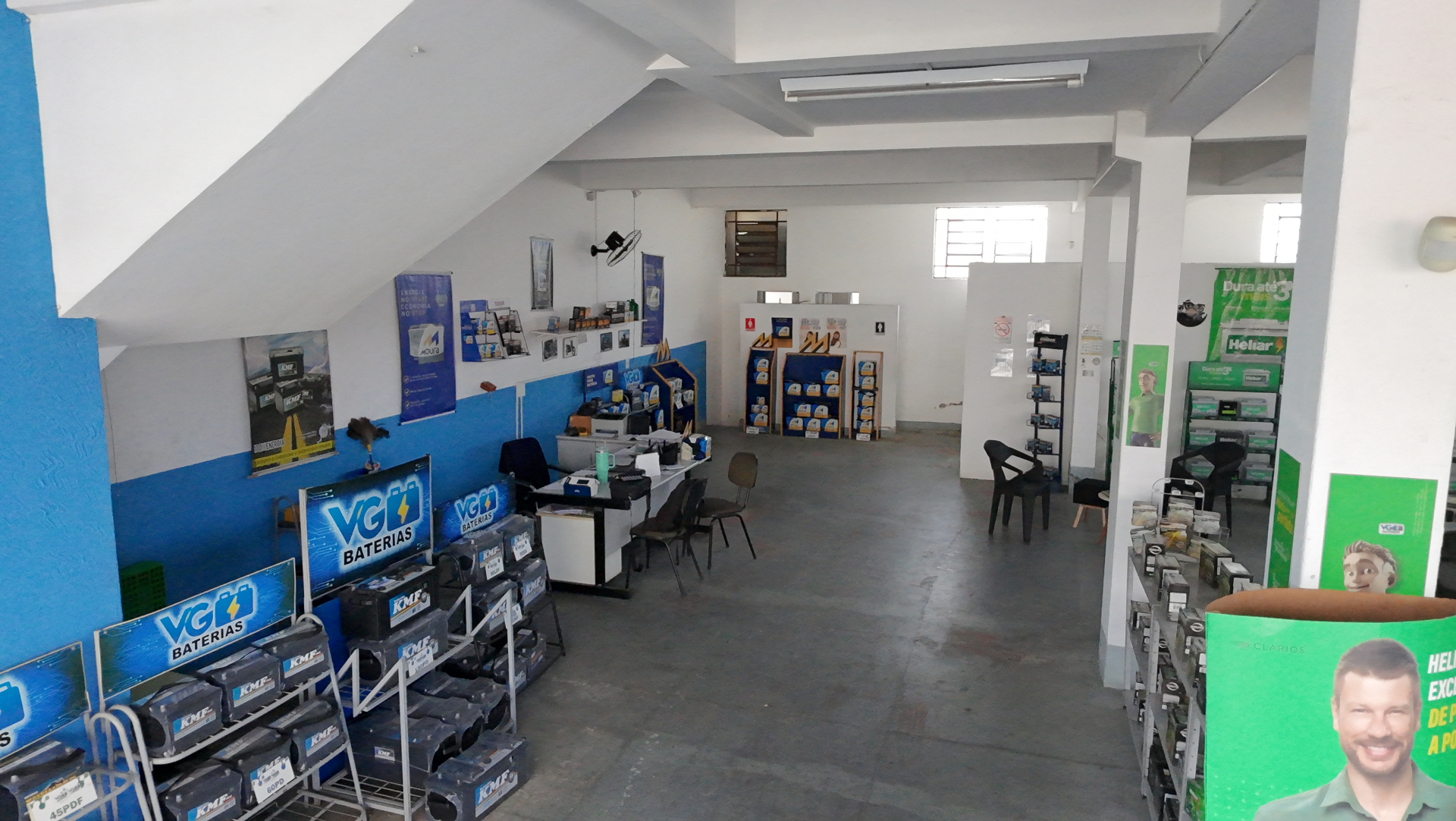 Interior da loja VG Baterias